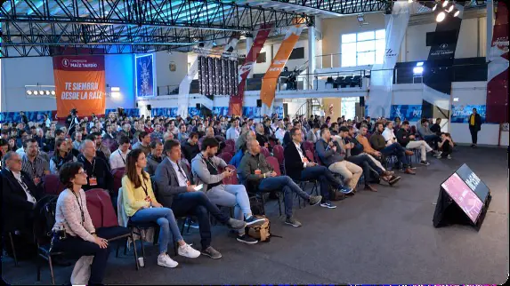 Público en la charla